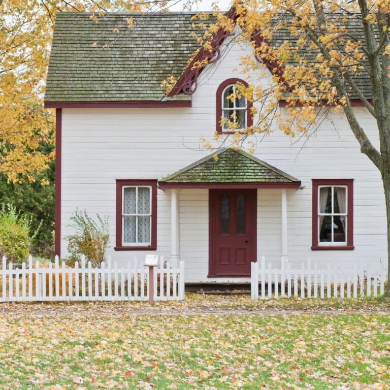 buying small house